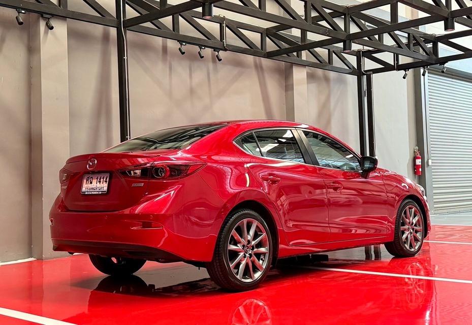 2018 MAZDA3 2.0SP รถมือเดียว 60,000 กม สภาพป้ายแดง รถเข้าศูนย์ทุกระยะ ไม่เคยมีอุบัติเหตุครับ
