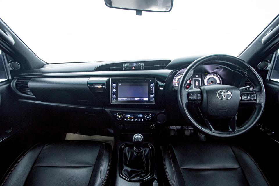 รหัสรถ 1D723 HILUX REVO 2.4 CAB ROCCO PRERUNER 2019 4