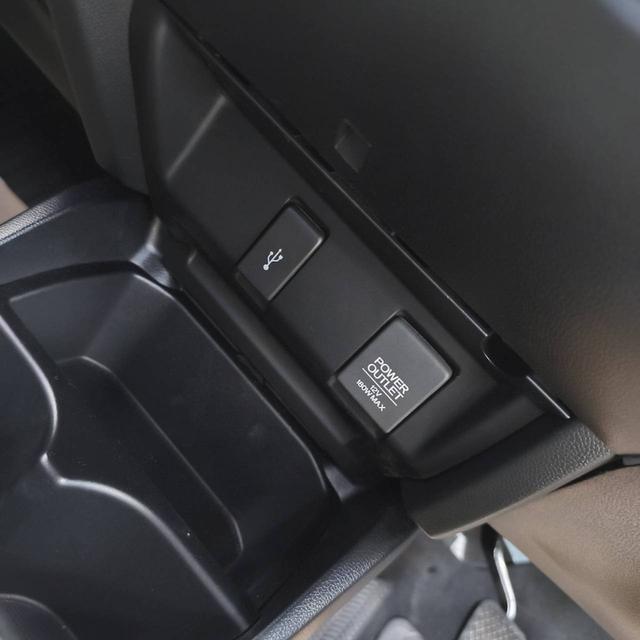 Honda Jazz 1.5S i-VTEC เบนซิน เกียร์ธรรมดา ปี2015 16