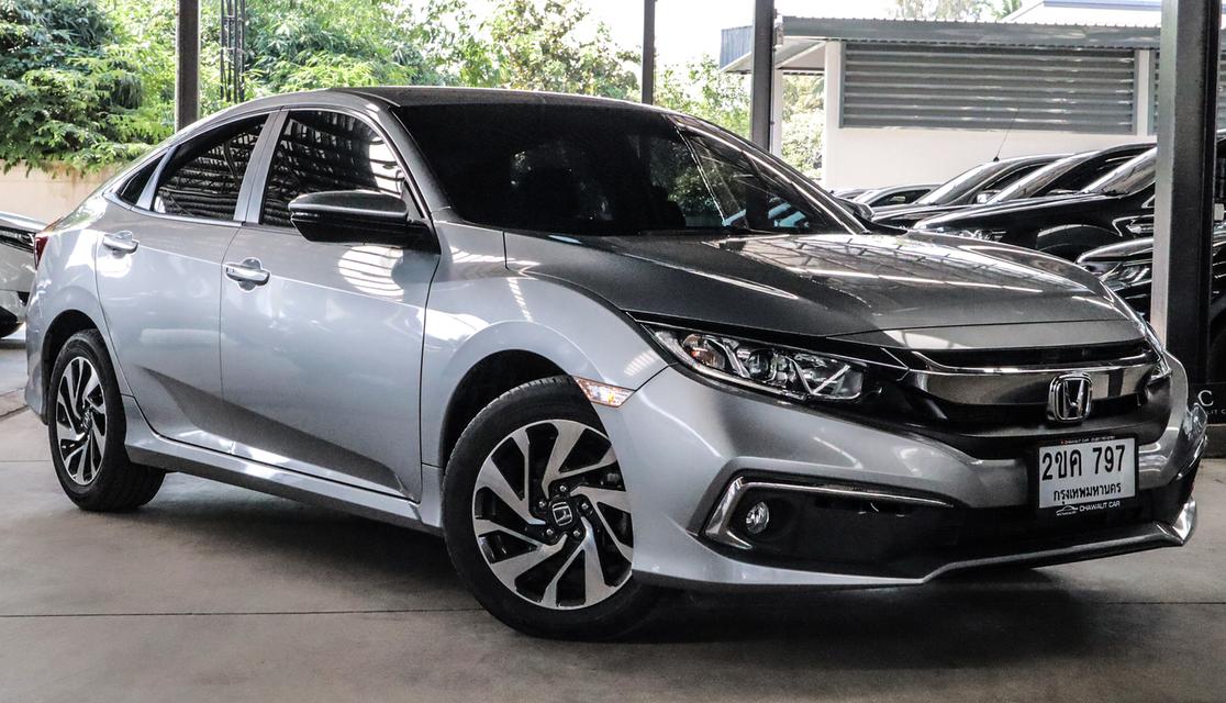 ขาย HONDA CIVIC FC 1.8 E ปี 2021 ไมล์แท้ 30,000 กม.