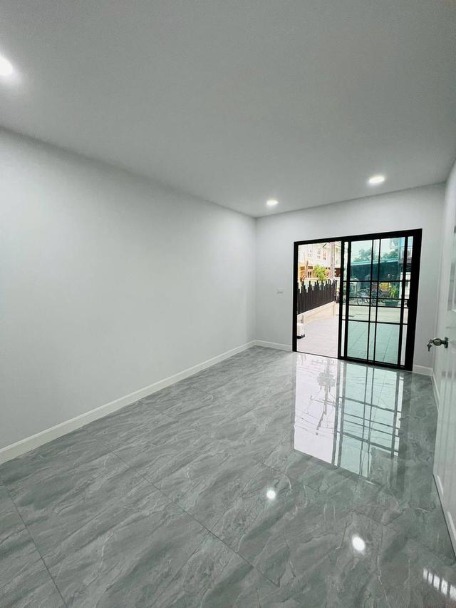 หมู่บ้านพฤกษา12 15