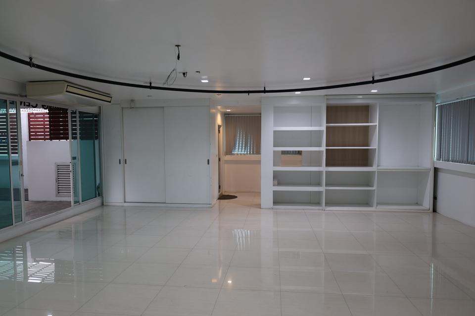 ขายอาคารพาณิชย์ 2 คูหา 5 ชั้น พหลโยธิน – ห้าแยกลาดพร้าว ใจกลาง CBD โซนเหนือ ติด MRT พหลโยธิน 14