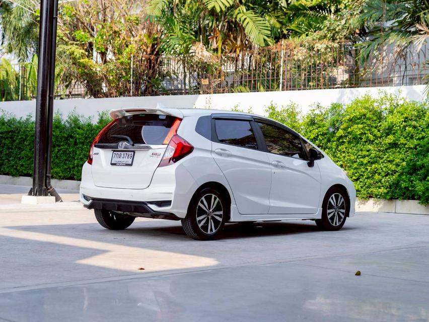 Honda jazz 1.5 RS ปีจด 2018 ♨️ #ประกันเครื่องเกียร์3ปี3หมื่นkm♨️ รูปที่ 2