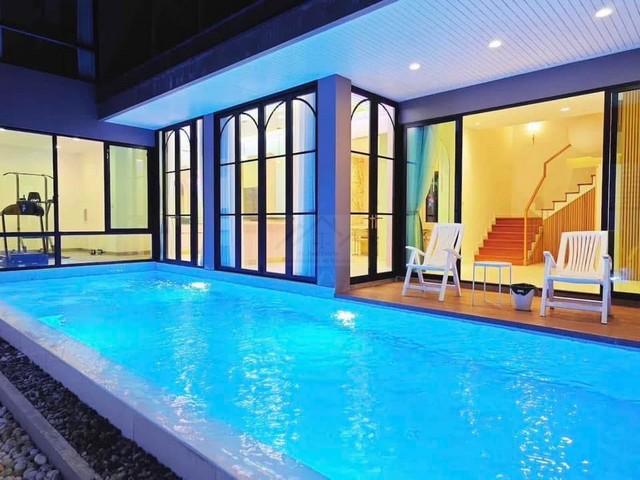 ให้เช่า Pool Villa 3 ชั้น 7 ห้องนอน ซอยอินทามระ 29 ห้วยขวาง สุทธิสาร พร้อมสระว่ายน้ำ ใกล้ BTS อารีย์, BTS สะพานควาย 2
