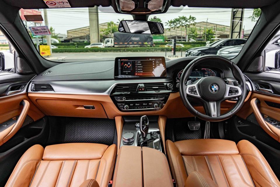 รหัสรถ NP6878 รุ่นรถ : BMW 520d M SPORT LCIปีรถ : 2022 รูปที่ 11