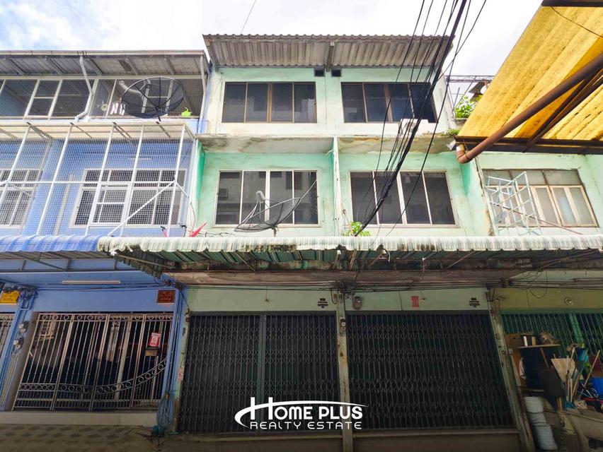 🏢 ขายด่วนอาคารพาณิชย์ 3 ชั้น 2 คูหา ทำเลทองใจกลางสาทร–สีลม 1