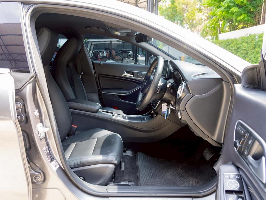 Mercedes Benz CLA180 Urban Coupe  ปี 2015 รูปที่ 12
