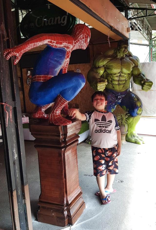 หุ่นไฟเบอร์กลาสเดอะHulk หุ่นเดอะฮัค ยักษ์เขียวจอมพลัง สูง2เมตร30ซม มือหนึ่ง 9