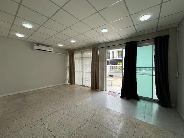 ให้เช่าโฮมออฟฟิศ 2 ชั้น 150 ตร.ม. ซอยพัฒนาการ 23 รีโนเวทใหม่ ใกล้เอกมัย-ทองหล่อ 8