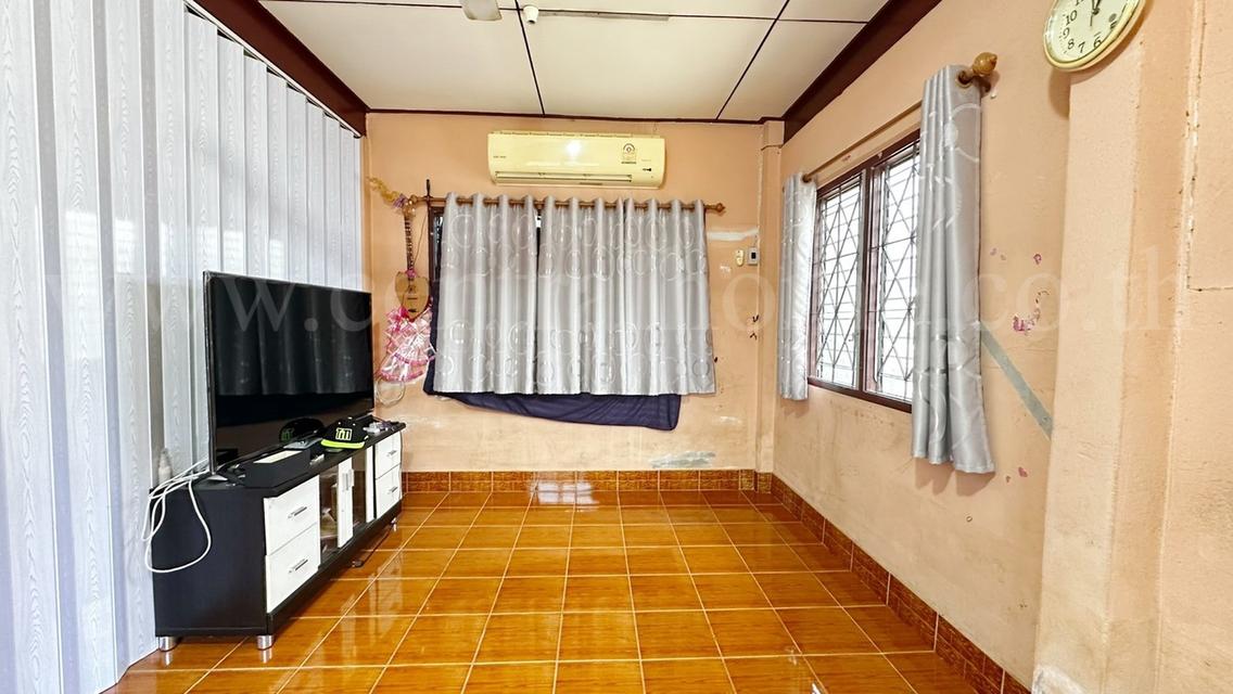 บ้านเดี่ยว พร้อมที่ดิน 93 ตร.วา พหลโยธิน 52 ราคาถูก ทำเลดี 4