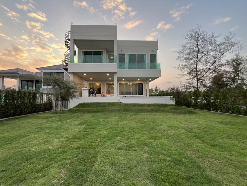 บ้านพูลวิลล่า ติดชายหาดทะเล บ้านกรุด บางสะพาน 1