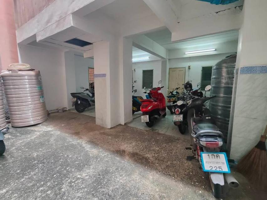 อพาร์ทเม้น 8