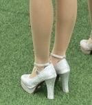 รองเท้าส้นสูงที่เงินกากเพชร4นิ้วสภาพสวย