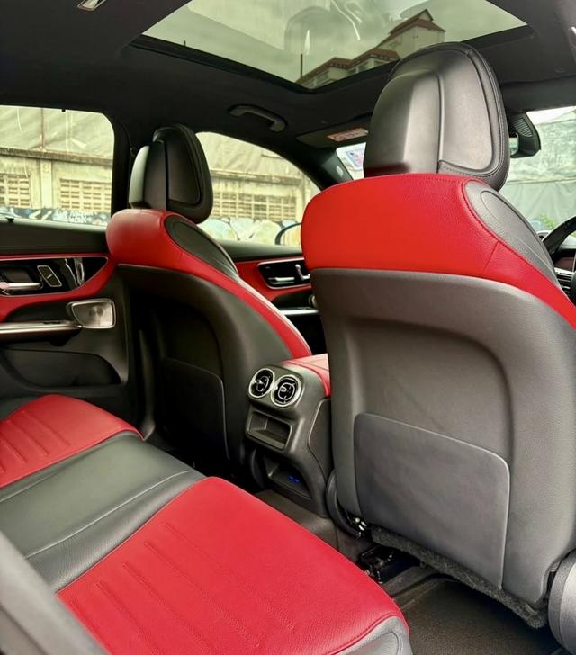 Mercedes-Benz GLC350e AMG Dynamic Coupe รูปที่ 3