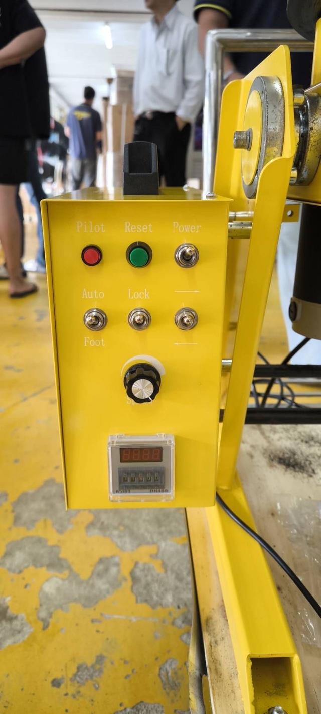 เครื่องหมุนจับงานเชื่อมHD-100 พร้อมแขนจับหัวเชื่อม รับน้ำหนัก100กก จับท่อ2.5-15นิ้ว 3