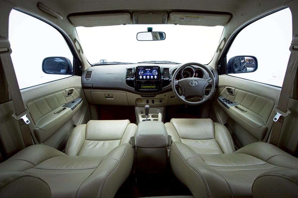 TOYOTA FORTUNER 2.7 V 2009  10