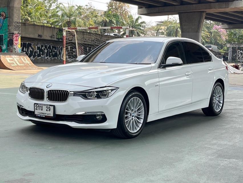 ขาย BMW 320i Luxury Lci ปี18 3