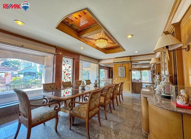 บ้านเดี่ยวหรู ลดาวัลย์ ปิ่นเกล้า-บรมราชชนนี ที่ดินแปลงใหญ่ 363 ตร.วา หลังมุม พร้อมเรือนรับรอง โครงการติดถนนบรมราชชนนี 5