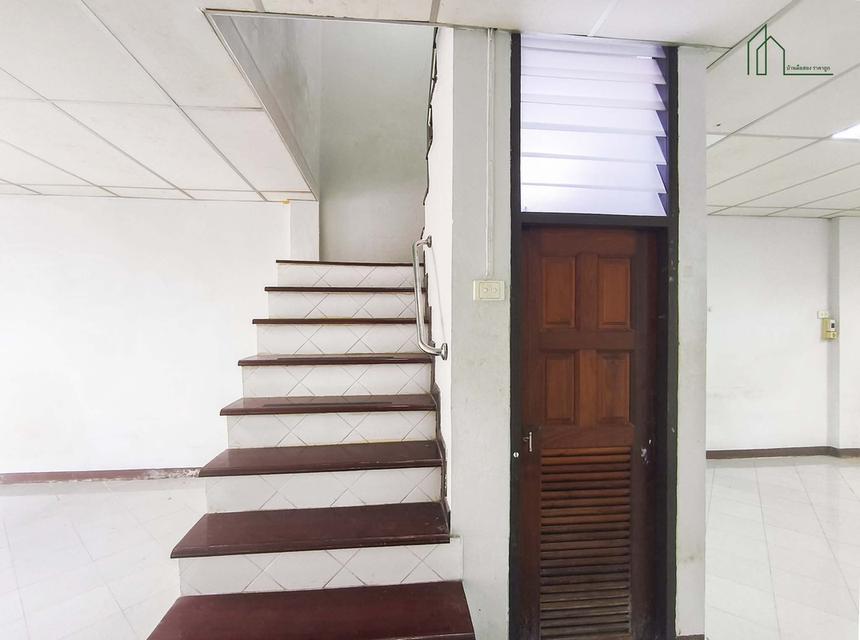 ทาวน์เฮ้าส์ 2 ชั้น บ้านสินพัฒนา 4 ทำเล งามวงศ์วาน – รัตนาธิเบศร์ ใกล้ BTS ศูนย์ราชการนนทบุรี 7