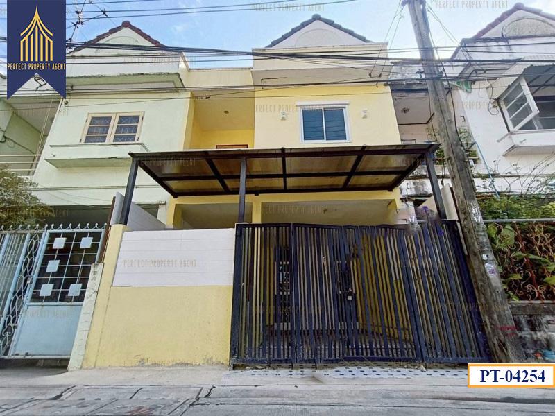 ขาย ทาวน์เฮ้าส์ เรวดี 3 ตลาดขวัญ นนทบุรี สไตล์โมเดิร์น แต่งใหม่ 1