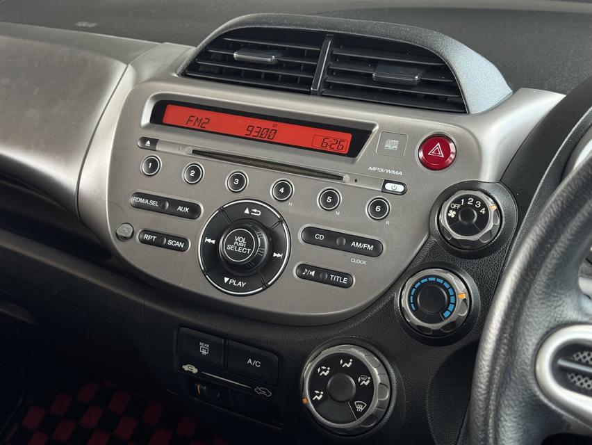 HONDA JAZZ GE 2011 AUTO IVTEC 13