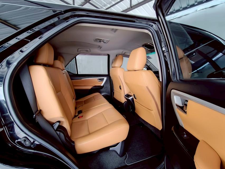 รถยนต์มือสองพร้อมใช้งาน 8