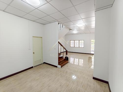 ทาวน์โฮม 3 ชั้น หมู่บ้าน ฉัตรณรงค์ วิลล่า 3 ลำลูกกา (หลังมุม) 4