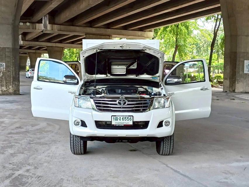ขายรถ Toyota Vigo 2.5E CAB ตู้ทึบ ปี 2014 สีขาว เกียร์ธรรมดา 12