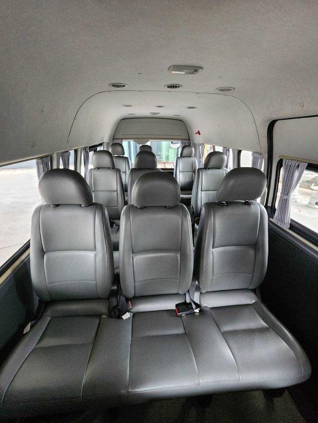TOYOTA COMMUTER 3.0 2018 16
