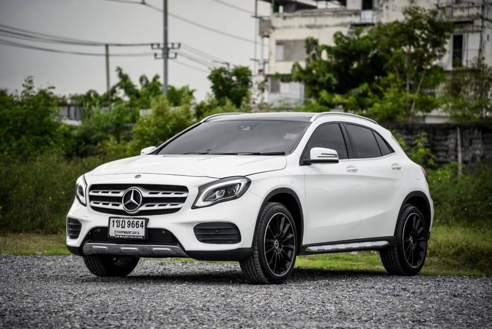 ✨ Compact SUV หรูหรายอดฮิต Benz GLA Black Edition ไมล์หลักหมื่น  1