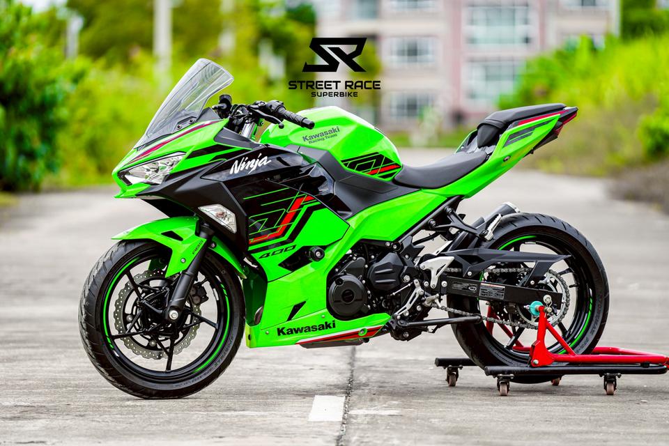2024 Kawasaki Ninja 400 KRT ปี 2024 สีเขียวดำ 🏍️ สวย เดิมแท้ ไมล์น้อย พร้อมขี่! ✅ ไมล์เพียง 7,xxx กม. เท่านั้น จะออกมือ1 ดูคันนี้ก่อน!! 9