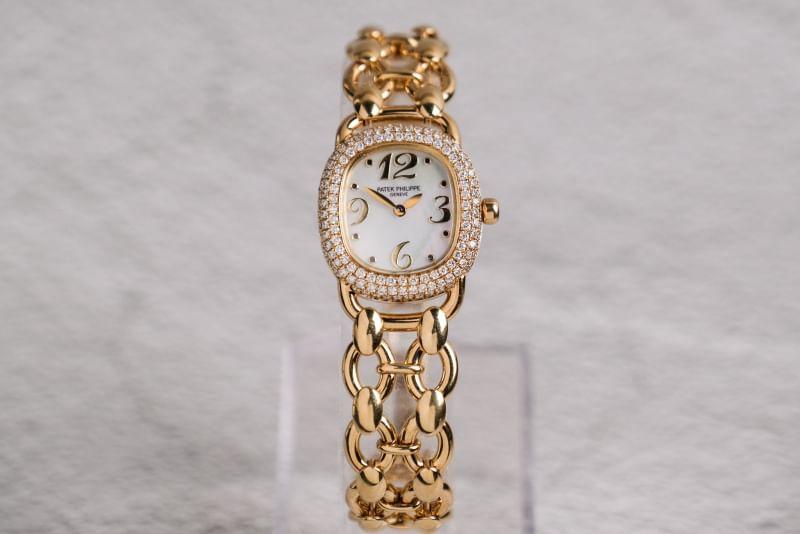 Patek Philippe Golden Elipse 18K Gold Diamond MOP 2