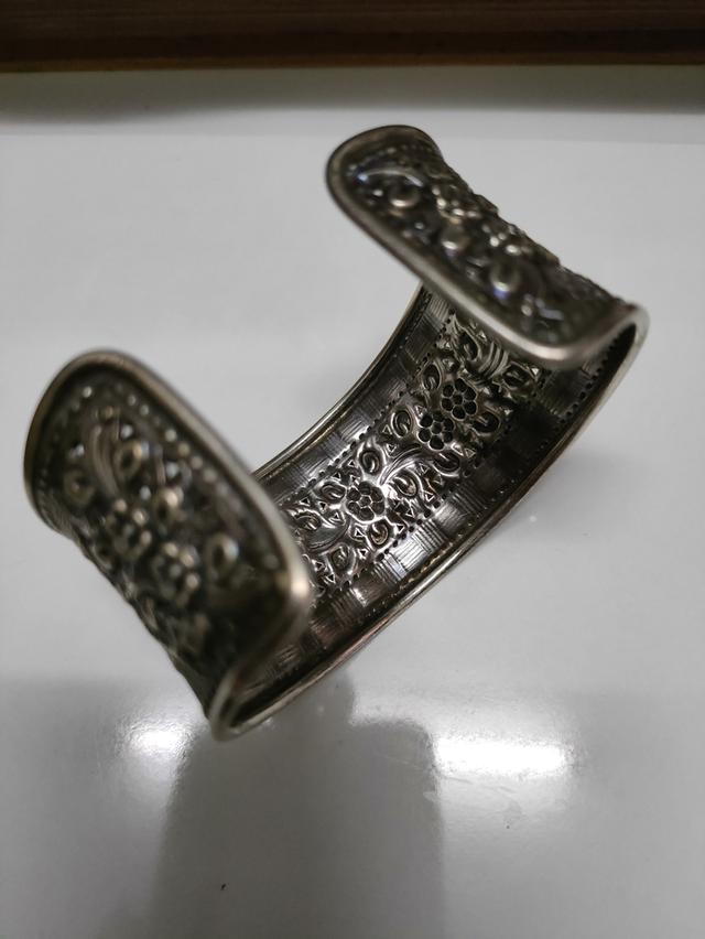 กำไลเงินแท้ กำไลเก่า สภาพดี สวย 2