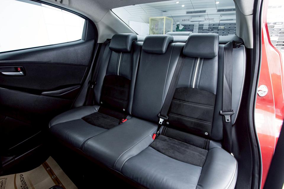 รหัสรถ 1D753 MAZDA2 1.3 S LEATHER SEDAN 2020 11