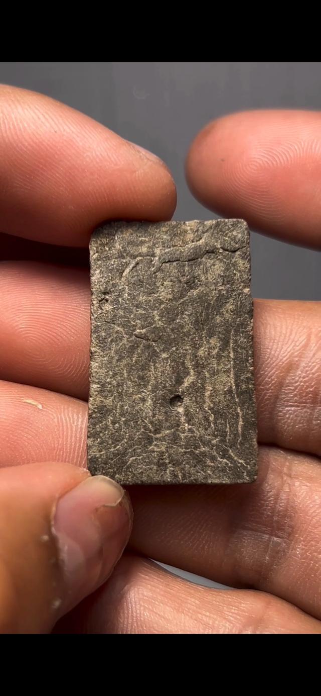 พระสมเด็จหลวงปู่นาคเนื้อผงใบลานพิมพ์เทวดาพระคะแนน รูปที่ 2