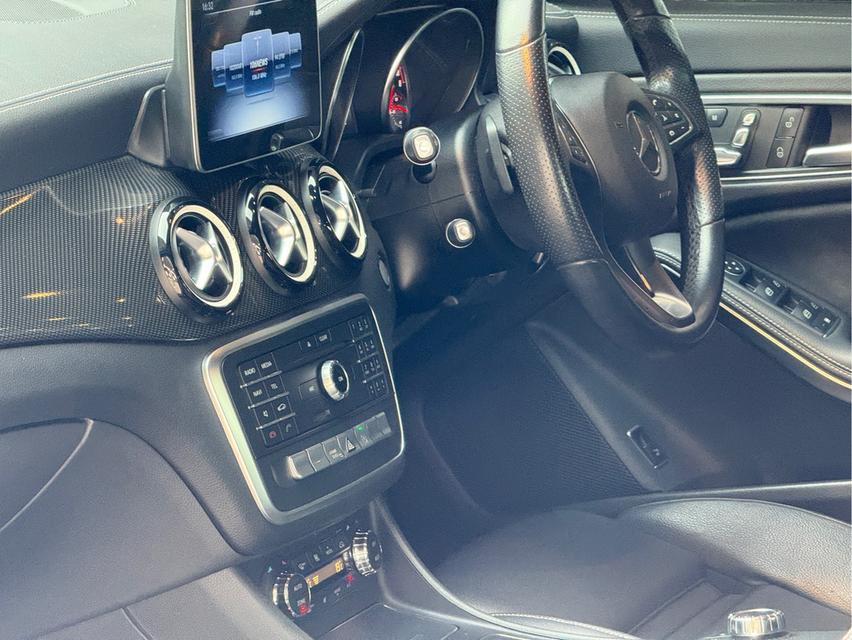 Mercedes-Benz CLA250 AMG Facelift "Night Edition" 2019  10