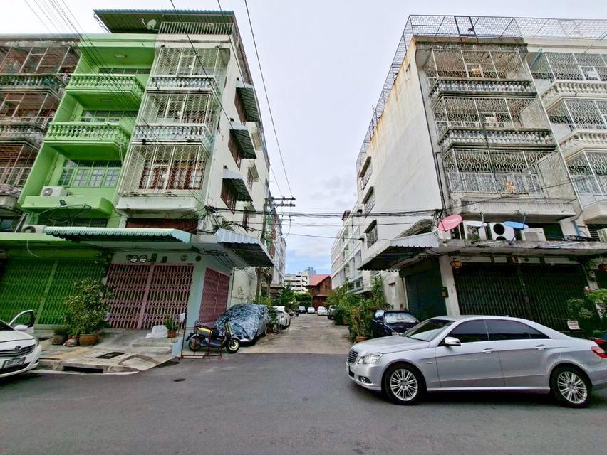 ขายอาคารพาณิชย์ 4 ชั้น ซอยจันทน์18/7 แยก4 เซนต์หลุยส์ สาทร 5