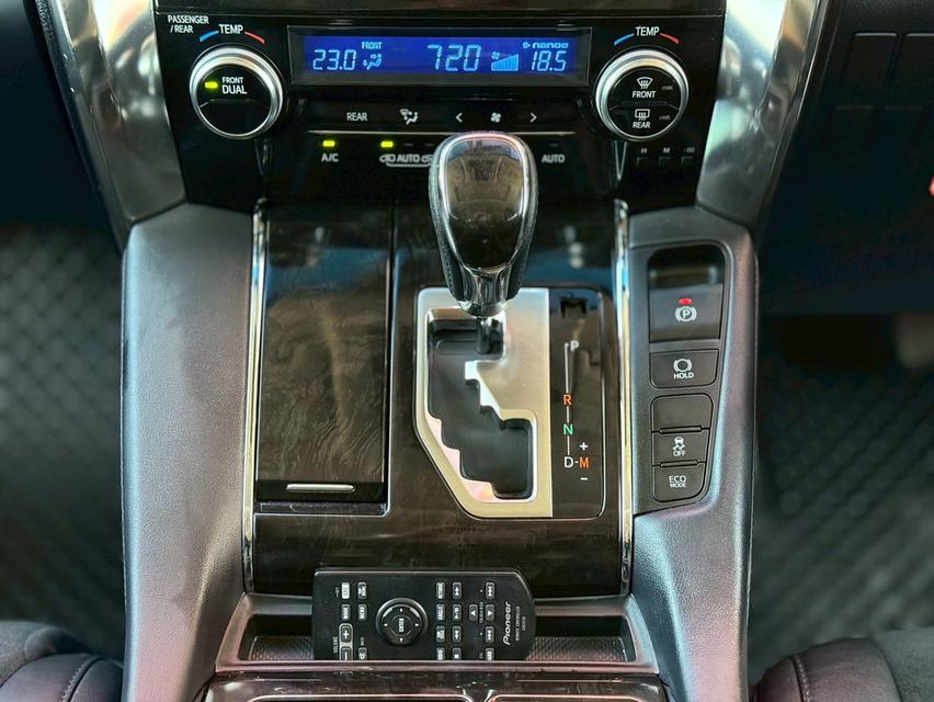 ปี 2017 TOYOTA VELLFIRE 2.5 Z G Editionสีเทา เครื่องยนต์เบนซินล้วน 13