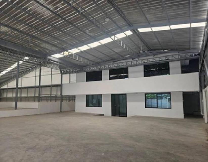 ให้เช่าโรงงาน / โกดัง พร้อมสำนักงาน พื้นที่สีม่วง พุทธมณฑล สาย 4 อ้อมน้อย กระทุ่มแบน พื้นที่ 1680 ตารางเมตร 4