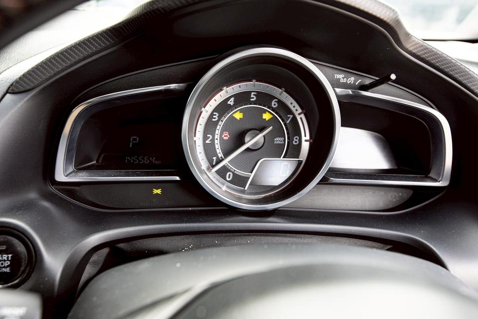 Mazda3 Skyactiv 2.0 S Hatchback ปี 2014 สีเทา มือเดียวป้ายแดง 15