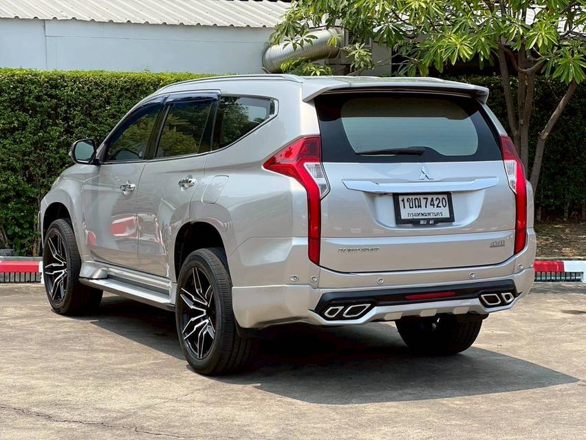 Mitsubishi Pajero 2.4GT Premium 4WD ปี 2016 สีเงิน รูปที่ 5