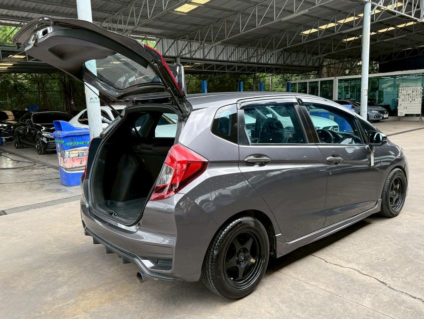 HONDA  JAZZ GK 1.5 RS PLUS (MNC) Y2019 3