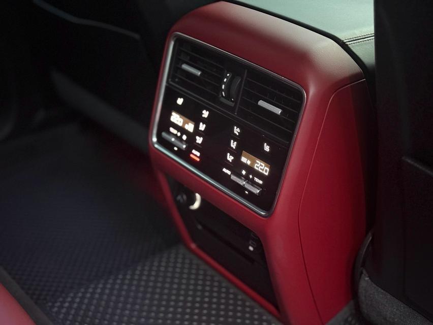 Cayenne Coupe Sport Design Package 10