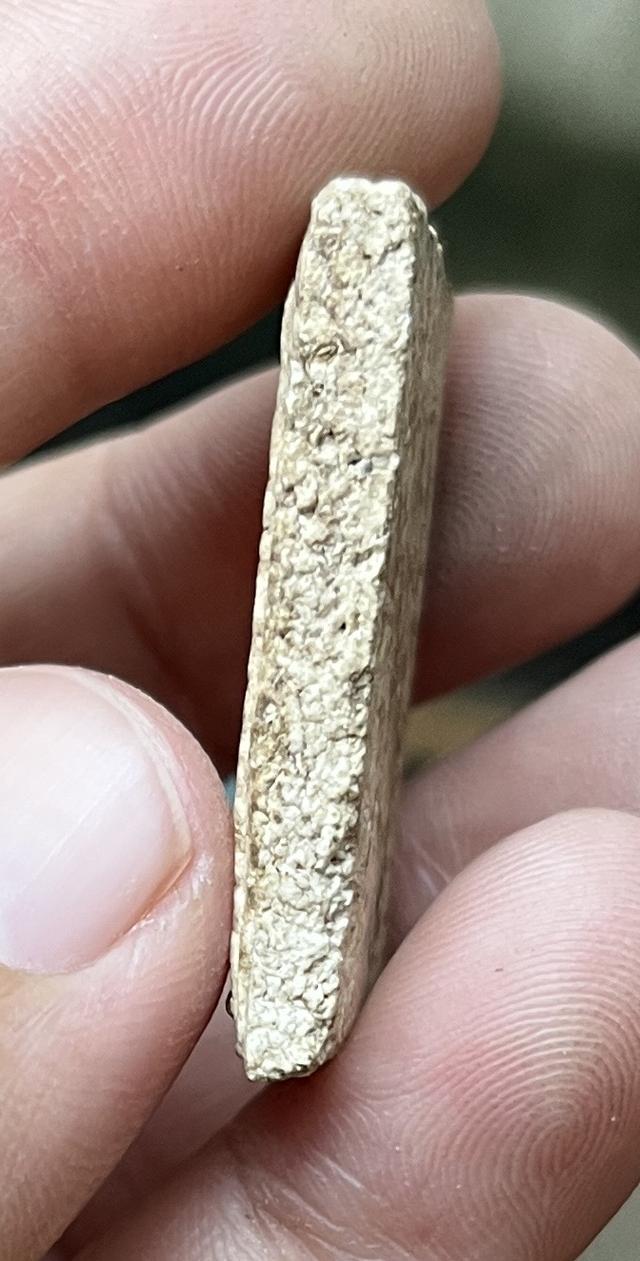 พระสมเด็จเส้นด้ายเนื้อแตกลายงา 3