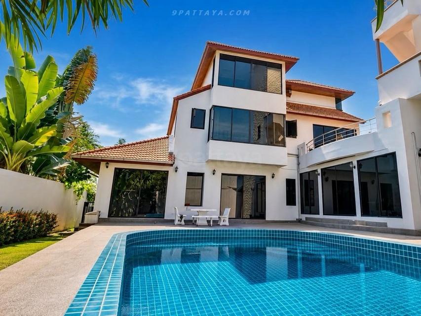 For Rent / For Sale — Large Pool Villa at Paradise Villa 1, East PattayaSpacious pool villa for rent or sale at Paradise Villa 1 1