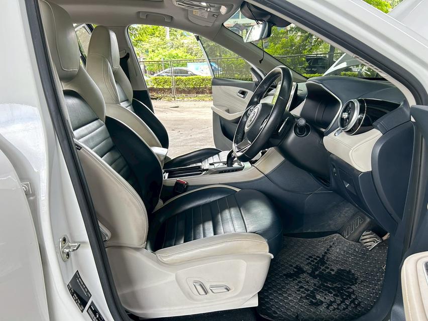 MG HS 1.5 Turbo X Sunroof AT ปี 2021 รถสวยมือเดียว พร้อมใช้ 15