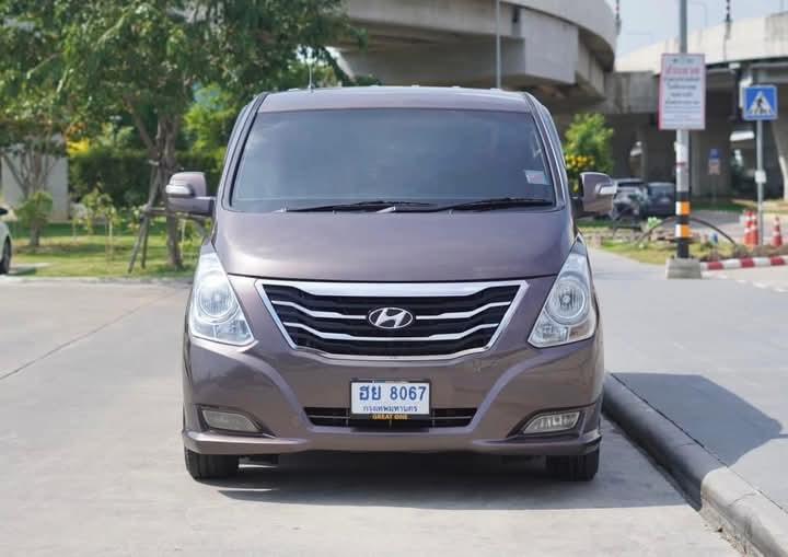 ขาย Hyundai H-1 สภาพใหม่ๆ 2