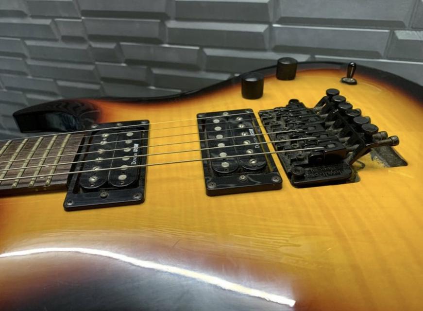 ขายกีต้าร์ไฟฟ้า Washburn floyd rose มือสอง 3,800.- 6