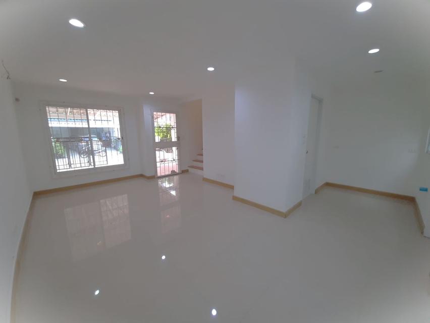 ทาวน์โฮม 2 ชั้น รีโนเวทใหม่ทั้งหลัง ม.พฤกษาทาวน์ เน็กซ์ ลอฟท์ ซ. 8 พุทธมณฑลสาย 4 เนื้อที่ 18.1 ตรว. 3 นอน 2 น้ำ 2 จอด  เหลือ 1.65 ล้าน โทร.085 0732541 6