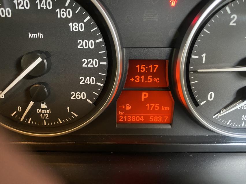 BMW X1 E84 จดทะเบียนปี 2014 เครื่องยนต์ดีเซล ประหยัดน้ำมัน 8